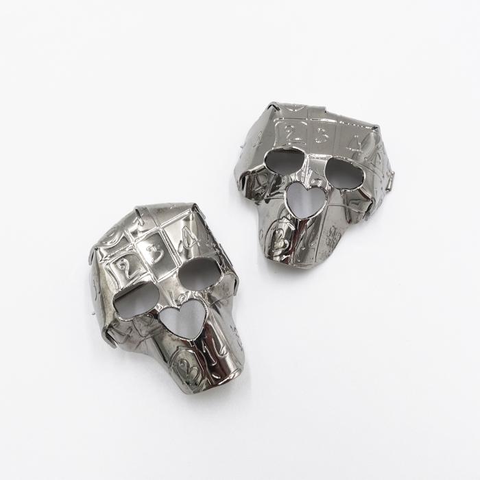 The Informant Brooches by Panjapol Pai Kulpapangkorn